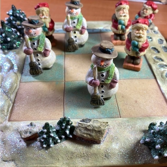 Tic Tac Toe Snowmen/Santa Claus Game - Picture 1 of 16